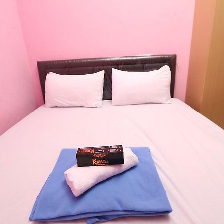Kamar Keluarga Mangga Besar Otel Cakarta Dış mekan fotoğraf